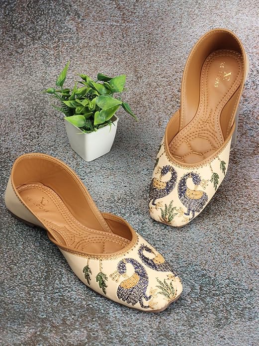 Women's Ethnic Punjabi Juttis | Traditional Slip-On Flats with Peacock Embroidery