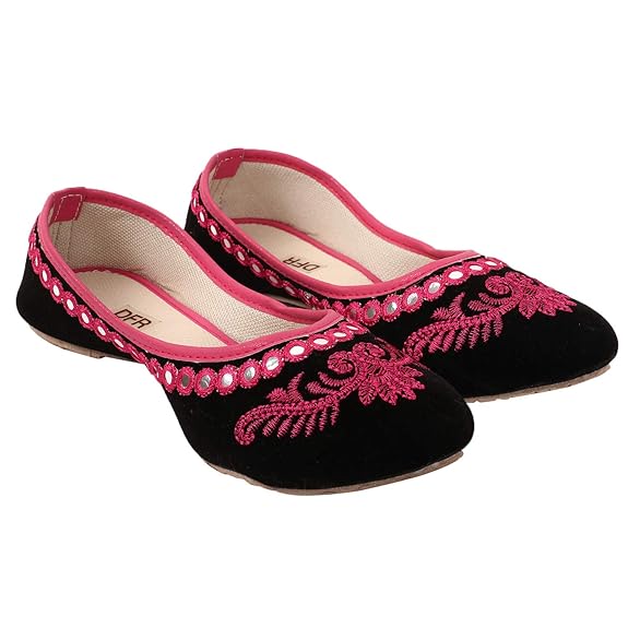 Women Jutti Velvet Belle Juti Mojari Shoe